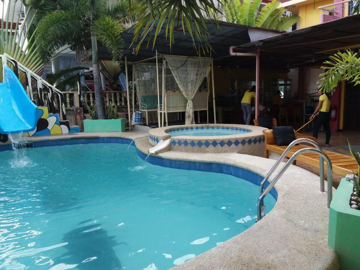 Sascha's Resort 3*